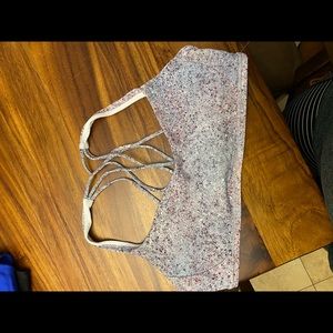 Lululemon sports bra